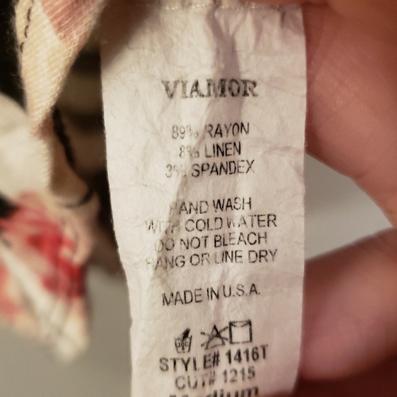 VIAMOR BLACK & WHITE STRIPED ROSE TUNIC TANK - Picture 4 of 5